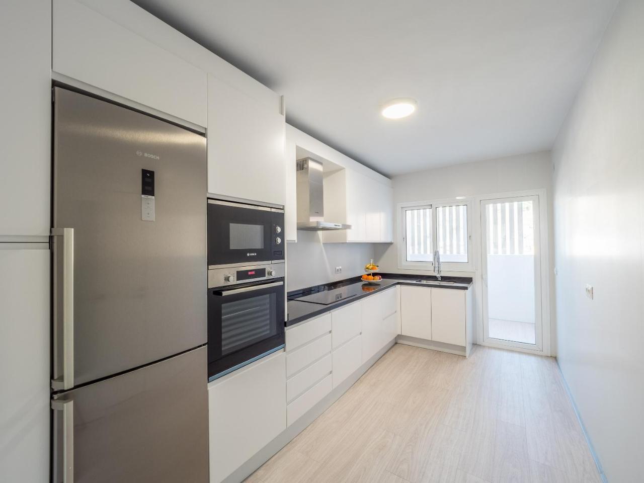 Malagueta Sea View - Premium Apartment Malaga Bagian luar foto