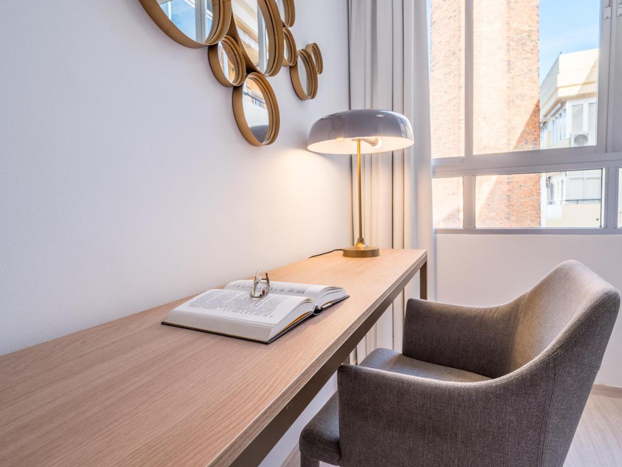 Malagueta Sea View - Premium Apartment Malaga Bagian luar foto
