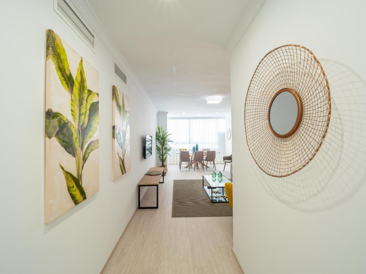 Malagueta Sea View - Premium Apartment Malaga Bagian luar foto
