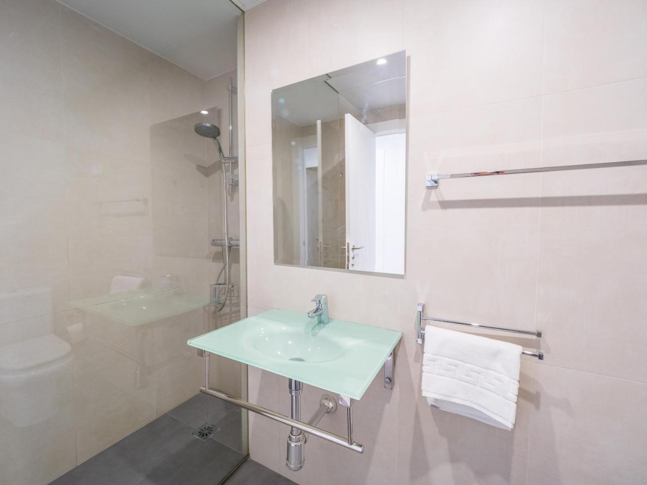 Malagueta Sea View - Premium Apartment Malaga Bagian luar foto