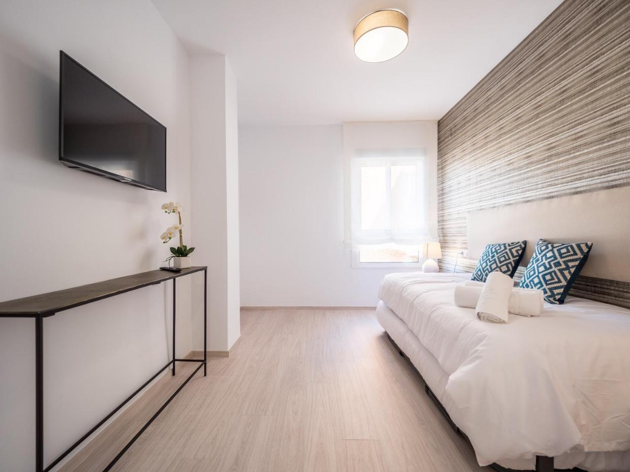 Malagueta Sea View - Premium Apartment Malaga Bagian luar foto