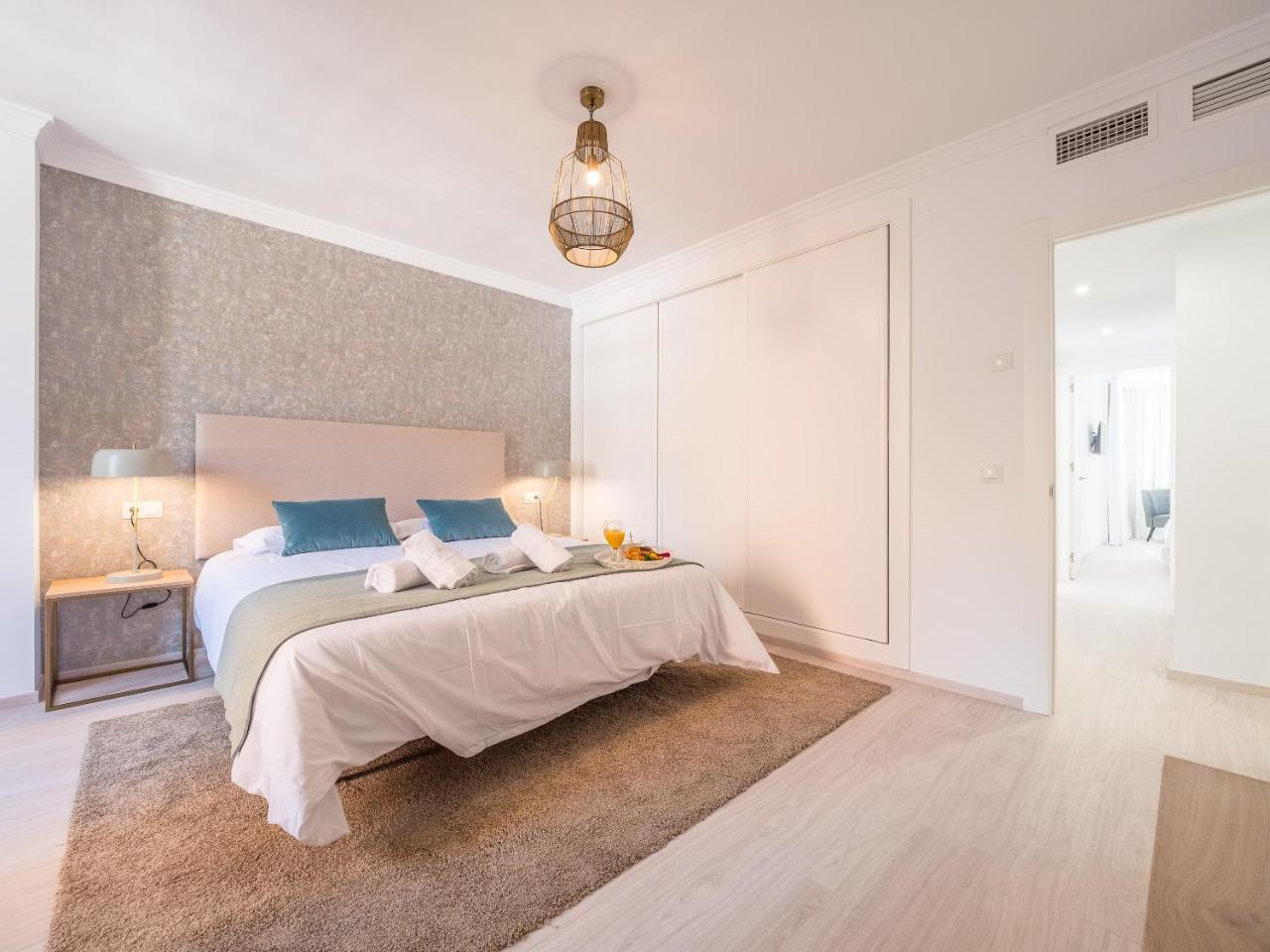 Malagueta Sea View - Premium Apartment Malaga Bagian luar foto