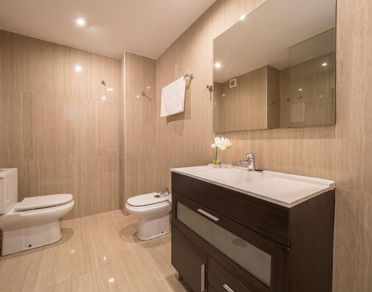 Malagueta Sea View - Premium Apartment Malaga Bagian luar foto