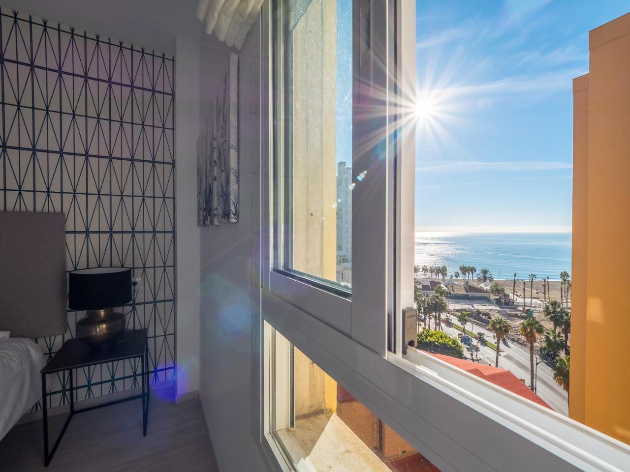 Malagueta Sea View - Premium Apartment Malaga Bagian luar foto